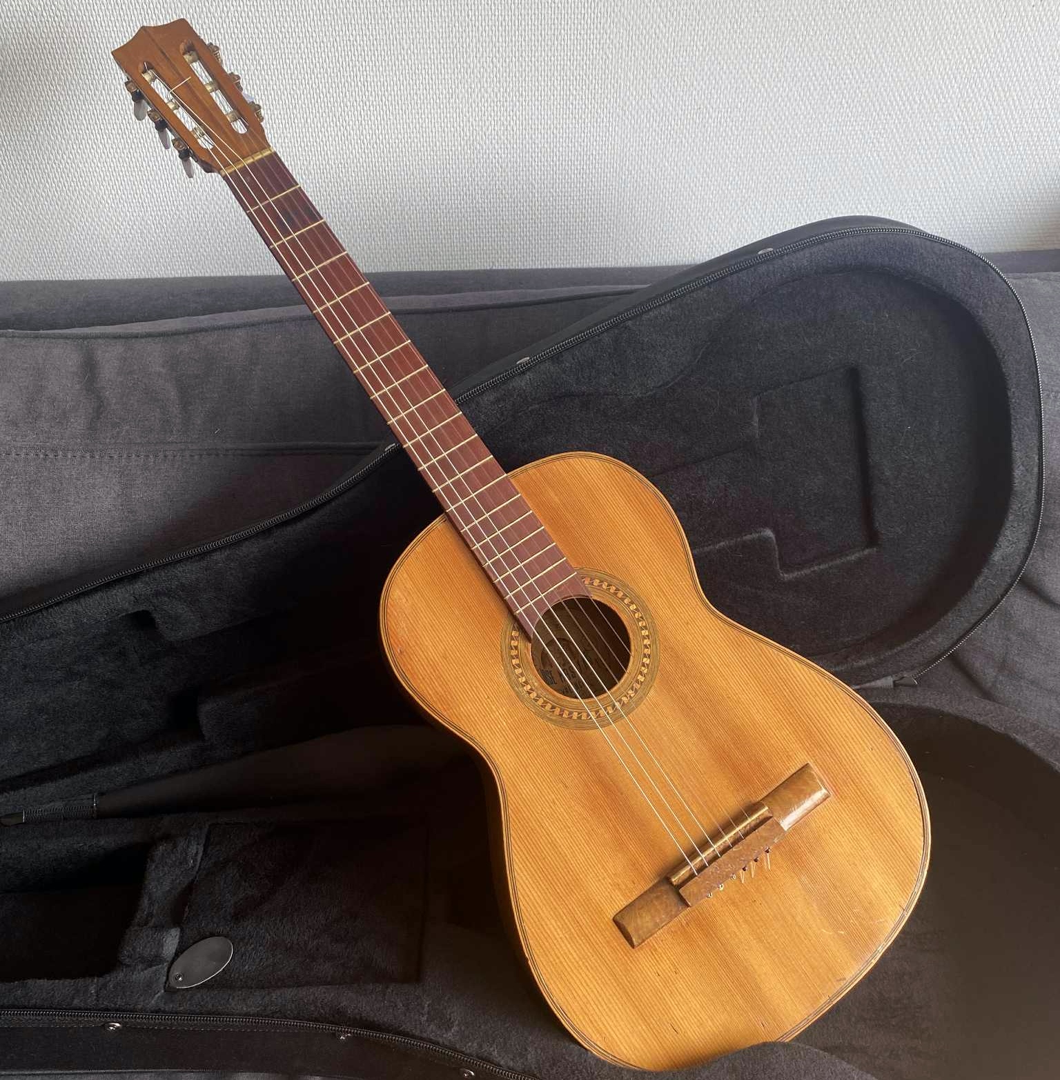 José Mas y Mas guitare classique espagnole vintage , spanish classical guitar José Mas y Mas guitare classique espagnole vintage , spanish classical guitar